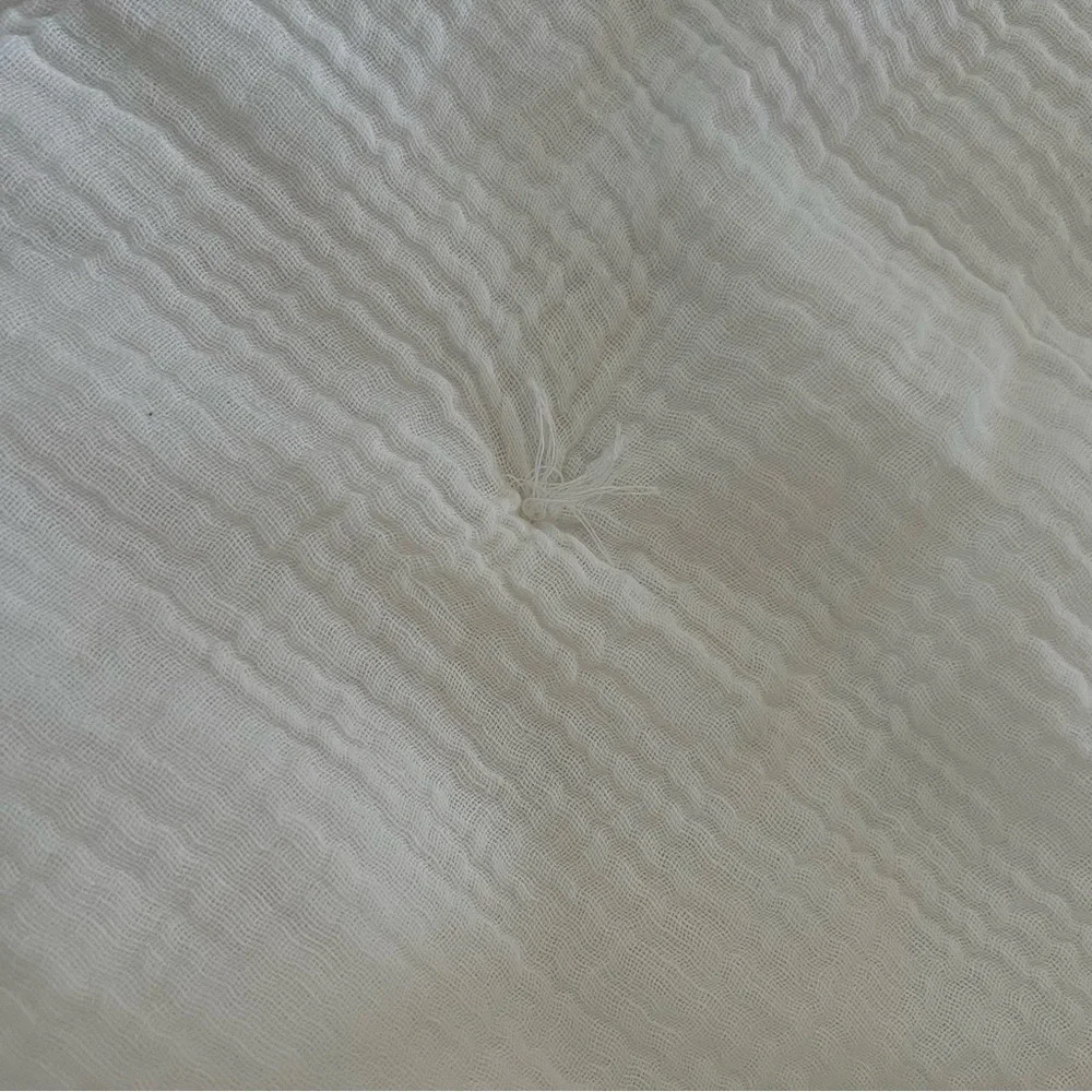 Crate and Barrel Aire Crinkle Gauze Organic Cotton Linen Blend Standard Sham
